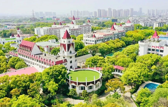 蘇州國裕外語學(xué)校2023年秋季招生簡章