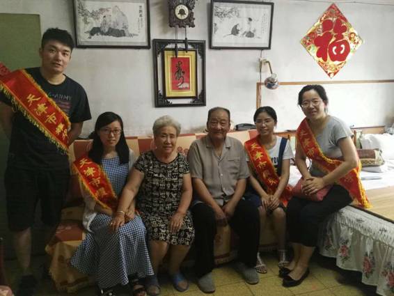耀華中學各支部開展走訪慰問困難黨員、困難群眾“雙結對”活動
